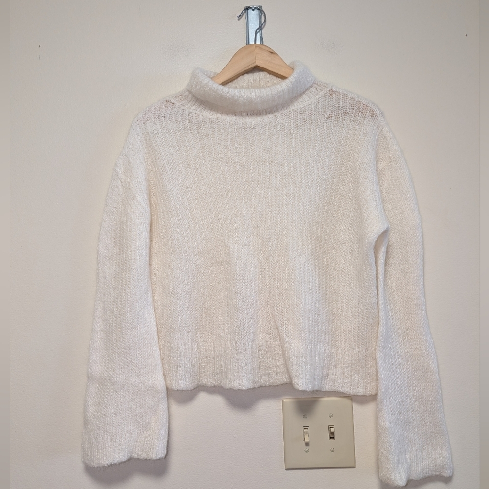 Bella Dahl L Ivory Kid Mohair Blend Cropped Turtleneck Sweater